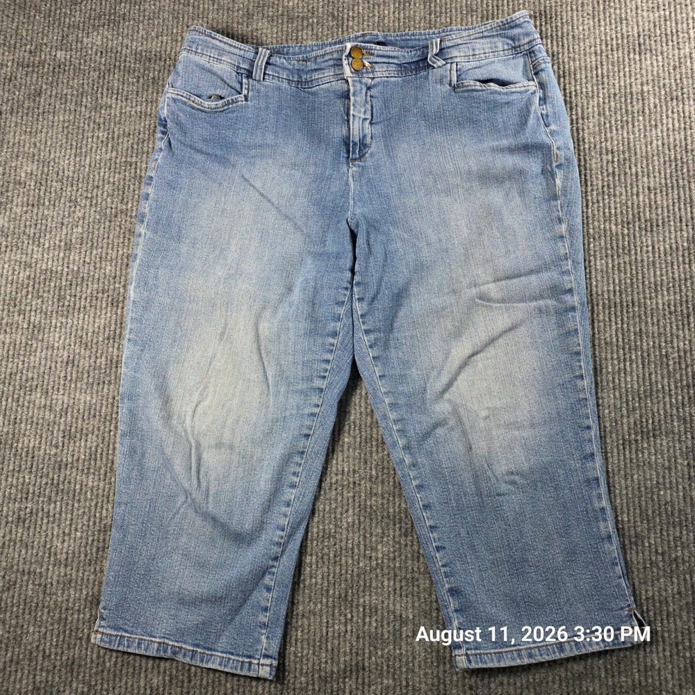 Chaps Womens 16W Light Wash Denim Capri Jeans Cropped Stretch Blue Pants